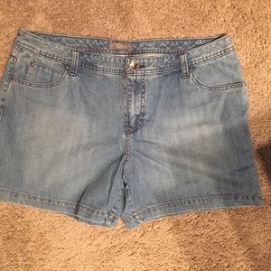 Natural Reflections 16 jean short